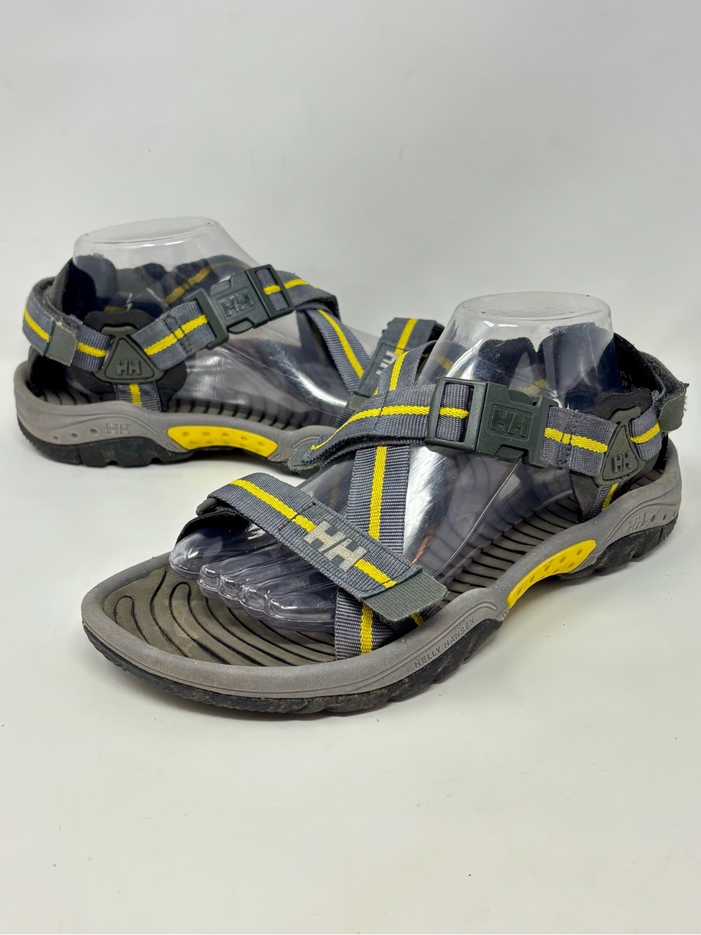 Helly Hansen Men’s Hiking Sandals Criss Cross Nylon Straps Gray Yellow Open Toe